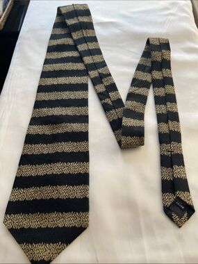 Men's Black and Gold Striped Silk Tie - Classic Striped Design 100% Italian Silk
